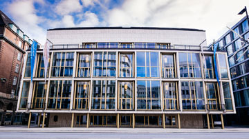 Staatsoper Hamburg. Photo: Niklas Marc Heinecke.